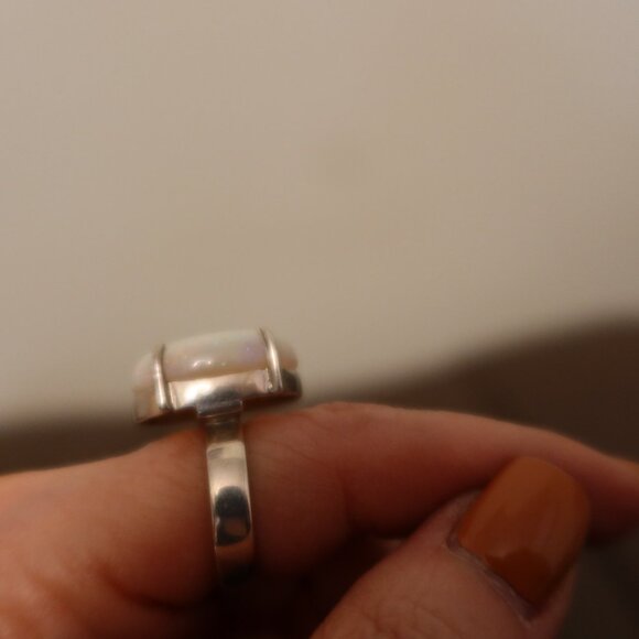 GIANT Opal and 925 sterling silver statement ring white with blue sparkles 6.25 - Picture 7 of 14